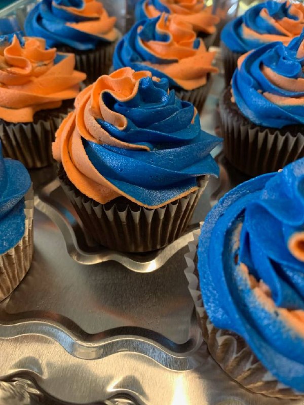 Custom Color Cupcakes